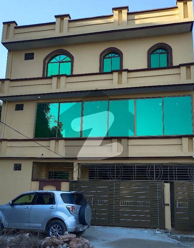 بہارہ کھوہ اسلام آباد میں 9 کمروں کا 6 مرلہ مکان 2.5 کروڑ میں برائے فروخت۔ بہارہ کھوہ اسلام آباد میں 9 کمروں کا 6 مرلہ مکان 2.5 کروڑ میں برائے فروخت۔