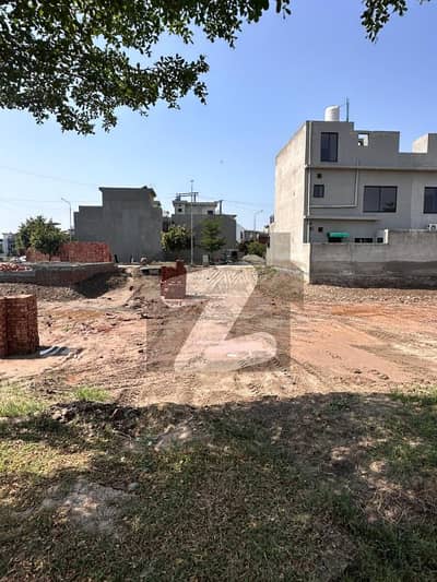 **Prime 5 Marla Plot For Sale In Park View City, Lahore**