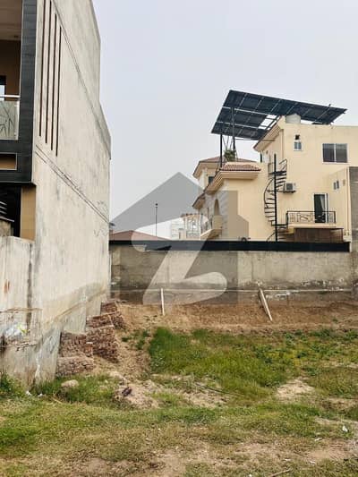 **Prime 5 Marla Plot For Sale In Park View City, Lahore**