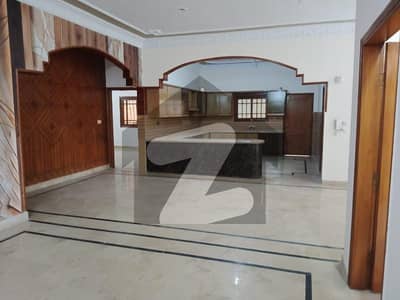 گلستانِِ جوہر ۔ بلاک 12 گلستانِ جوہر,کراچی میں 9 کمروں کا 16 مرلہ مکان 9.5 کروڑ میں برائے فروخت۔ گلستانِِ جوہر ۔ بلاک 12 گلستانِ جوہر,کراچی میں 9 کمروں کا 16 مرلہ مکان 9.5 کروڑ میں برائے فروخت۔