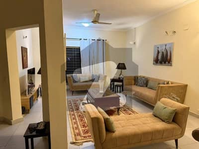 3Bed DDL 200sq yd Villa FOR SALE All amenities nearby including Parks, Mosques and Gallery 3Bed DDL 200sq yd Villa FOR SALE All amenities nearby including Parks, Mosques and Gallery