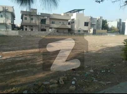 Investor Rate Kanal Plot For Sale Boulevard Location Near Pso Pump / Arena Investor Rate Kanal Plot For Sale Boulevard Location Near Pso Pump / Arena