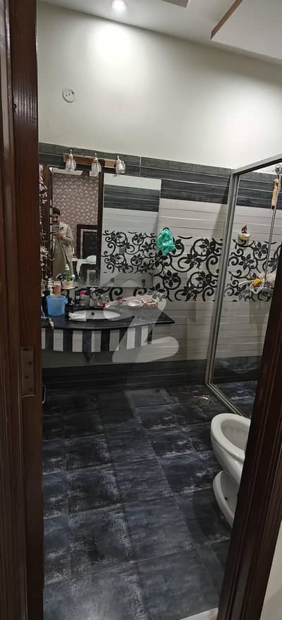 بحریہ ٹاؤن - شیرشاہ بلاک بحریہ ٹاؤن ۔ سیکٹر ایف,بحریہ ٹاؤن,لاہور میں 5 کمروں کا 10 مرلہ مکان 1.4 لاکھ میں کرایہ پر دستیاب ہے۔ بحریہ ٹاؤن - شیرشاہ بلاک بحریہ ٹاؤن ۔ سیکٹر ایف,بحریہ ٹاؤن,لاہور میں 5 کمروں کا 10 مرلہ مکان 1.4 لاکھ میں کرایہ پر دستیاب ہے۔