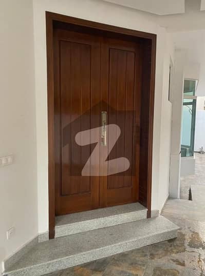 Prime Location Beautiful Luxury 6 Bedroom House Prime Location Beautiful Luxury 6 Bedroom House