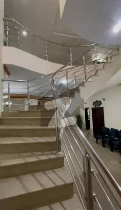 شالیمار کالونی ملتان میں 6 کمروں کا 1 کنال مکان 3.65 کروڑ میں برائے فروخت۔