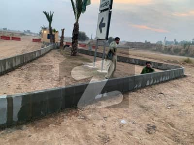 Farm house Hartus Florae 2.4. 5 kanal Near Chakri Inter change with Registry Good Location.