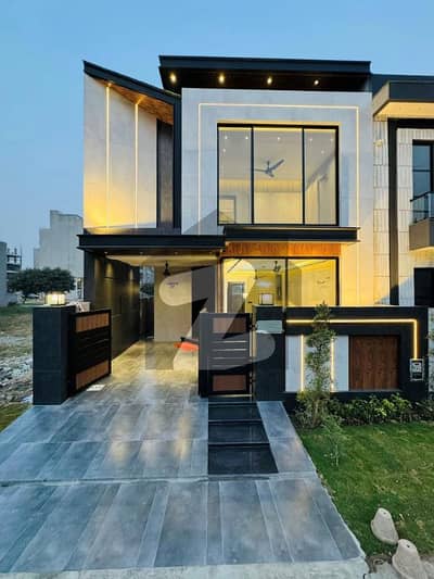 5 Marla Modern Banglow For Sale Near School Park And Masjid