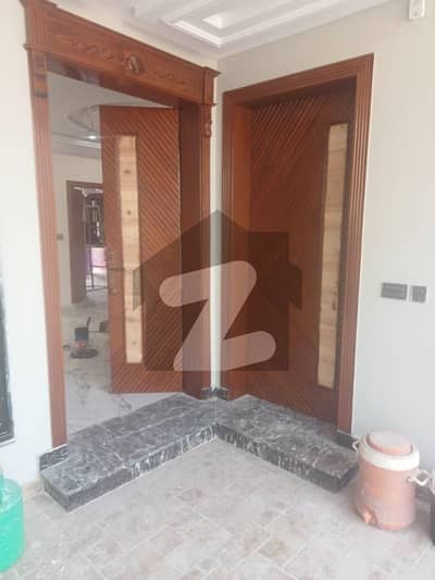 بش ایگزیکٹو ولاز ملتان میں 4 کمروں کا 5 مرلہ مکان 2.25 کروڑ میں برائے فروخت۔ بش ایگزیکٹو ولاز ملتان میں 4 کمروں کا 5 مرلہ مکان 2.25 کروڑ میں برائے فروخت۔