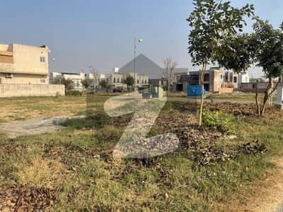 ڈی ایچ اے فیز9 پریزم - بلاک اے ڈی ایچ اے فیز9 پریزم,ڈی ایچ اے ڈیفینس,لاہور میں 1 کنال رہائشی پلاٹ 2.3 کروڑ میں برائے فروخت۔ ڈی ایچ اے فیز9 پریزم - بلاک اے ڈی ایچ اے فیز9 پریزم,ڈی ایچ اے ڈیفینس,لاہور میں 1 کنال رہائشی پلاٹ 2.3 کروڑ میں برائے فروخت۔