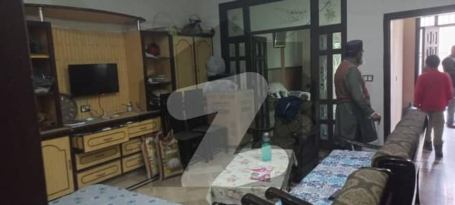 این ایف سی 1 - بلاک ڈی (ایس ای) این ایف سی 1,لاہور میں 2 کمروں کا 7 مرلہ زیریں پورشن 55.0 ہزار میں کرایہ پر دستیاب ہے۔