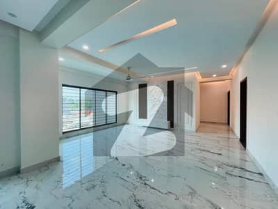 12 Marla 4 Bedroom Brand New Apartment Available For Sale In Askari Lahore