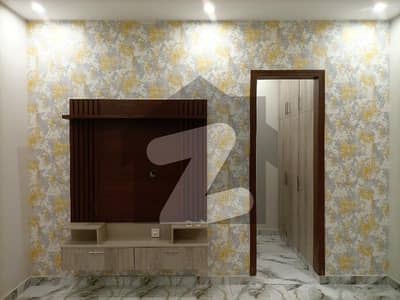 4 MARLA UPPER PORTION FOR RENT IN MILITARY ACCOUNT MAIN COLLEGE ROAD LHR