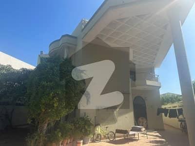 ڈی ایچ اے ڈیفینس کراچی میں 6 کمروں کا 1 کنال مکان 14.0 کروڑ میں برائے فروخت۔