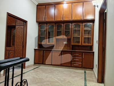 جوہر ٹاؤن فیز 2 جوہر ٹاؤن,لاہور میں 3 کمروں کا 3 مرلہ مکان 1.85 کروڑ میں برائے فروخت۔