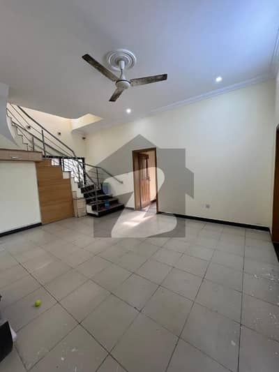 10 Marla House For Rent