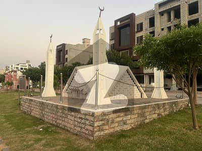 Prime 1 Kanal Back Open Boulevard Plot for Sale in Sector F1, Bahria Enclave