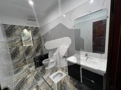 10 Marla Brand New Ground Portion Available For Rent