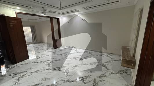 10 Marla Lower Portion Available for Rent 10 Marla Lower Portion Available for Rent