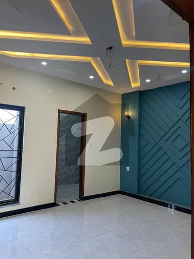 پارک ویو سٹی لاہور میں 5 کمروں کا 10 مرلہ مکان 3.0 کروڑ میں برائے فروخت۔