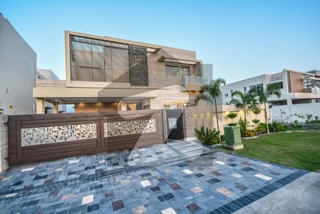 ڈی ایچ اے فیز 4 - بلاک ڈیڈی فیز 4,ڈیفنس (ڈی ایچ اے),لاہور میں 5 کمروں کا 1 کنال مکان 2.8 لاکھ میں کرایہ پر دستیاب ہے۔