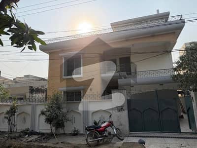 1 Kanal Luxury Double Unit House for Sale in Faisal Town Block B on 150 Feet Road Hot Location