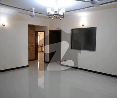 House Sized 1 Kanal Is Available For rent In I-8/3 House Sized 1 Kanal Is Available For rent In I-8/3