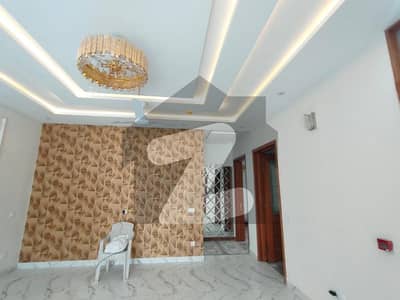 ڈی ایچ اے فیز 6 ڈیفنس (ڈی ایچ اے),لاہور میں 3 کمروں کا 5 مرلہ مکان 90.0 ہزار میں کرایہ پر دستیاب ہے۔ ڈی ایچ اے فیز 6 ڈیفنس (ڈی ایچ اے),لاہور میں 3 کمروں کا 5 مرلہ مکان 90.0 ہزار میں کرایہ پر دستیاب ہے۔