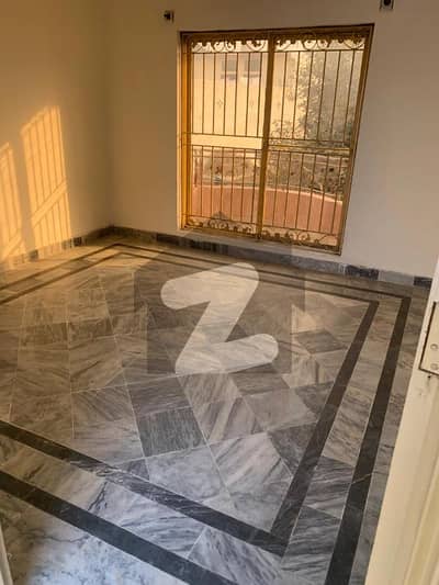 میسرائل روڈ راولپنڈی میں 3 کمروں کا 5 مرلہ بالائی پورشن 32.0 ہزار میں کرایہ پر دستیاب ہے۔