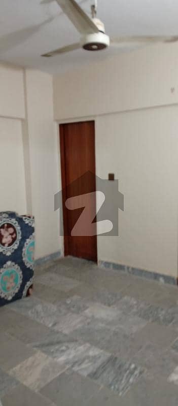 2BDD 1000 SQFT 2 FLOOR WEST OPEN. . .