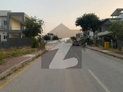 Bahria Town Phase 8 - Sector F-1 Residential Plot Sized 10 Marla For sale