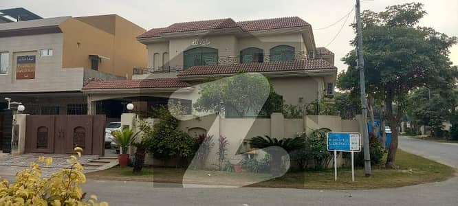 Corner 10 Bedroom House Available on Rent Just For Multinational Companies Corner 10 Bedroom House Available on Rent Just For Multinational Companies