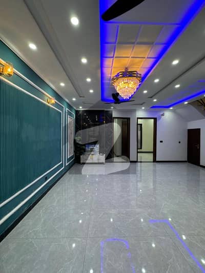 پارک ویو سٹی لاہور میں 4 کمروں کا 5 مرلہ مکان 1.85 کروڑ میں برائے فروخت۔