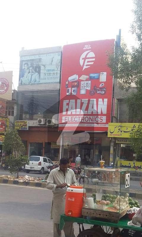 Excellent Location, Independent Complete Plaza, Front Glass Excellent Location, Independent Complete Plaza, Front Glass