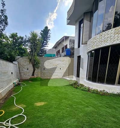 ایف ۔ 8 اسلام آباد میں 5 کمروں کا 1 کنال مکان 9.8 لاکھ میں کرایہ پر دستیاب ہے۔