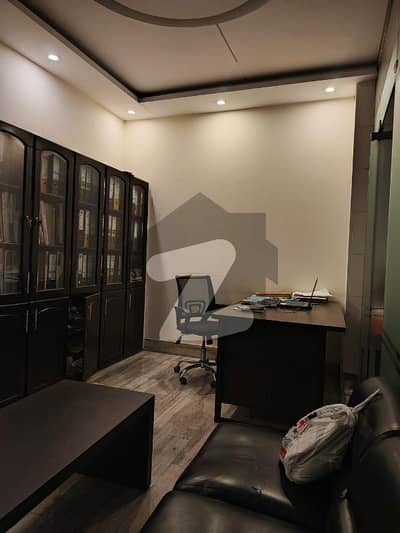 425 Sq Ft Office For Sale on Main Boulevard Gulberg Lahore