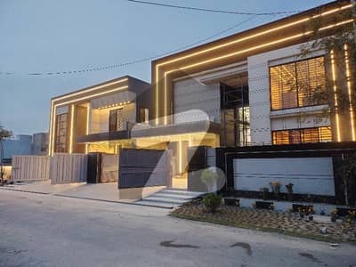 LUXURY DUPLEX PAIR BRAND NEW 1 KANAL HOUSES   Location: IEP Town (Engineers Town), Near Valencia, Lahore Kya aap apni family ke liye do saath saath bane hue (Side-by-Side) behtareen gharon ki talaash mein hain?