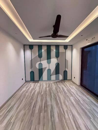 5 Marla Used House In Dha 9 Town