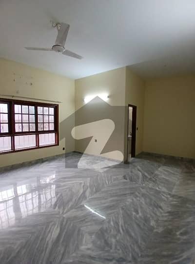 1000 Yards Single Storey Bungalow for Rent | 3 Bed + Study | Huge Garden | Newly Renovated