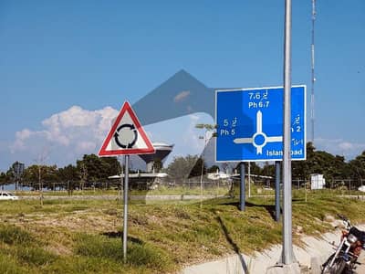 Magnolia 8 Marla Corner Category Balloted Plot, Near To Possession