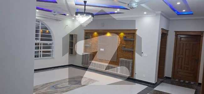 جی ۔ 13 اسلام آباد میں 3 کمروں کا 1 کنال بالائی پورشن 1.8 لاکھ میں کرایہ پر دستیاب ہے۔