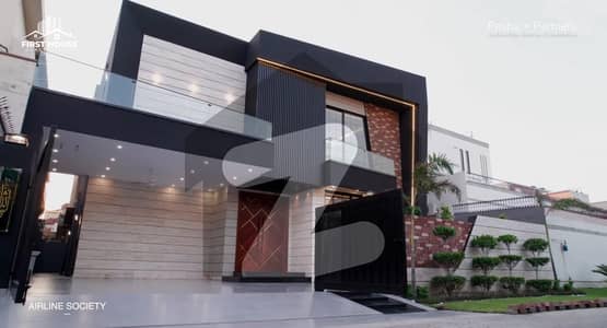 ائیر لائن ہاؤسنگ سوسائٹی لاہور میں 6 کمروں کا 1 کنال مکان 9.5 کروڑ میں برائے فروخت۔