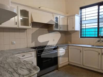 F-10 Upper Portion 1 Kanal New And Excellent Modern Portion Proper And Modern Fittings Along With Marble Flooring 3 Bedrooms, 3 Attached Bathrooms