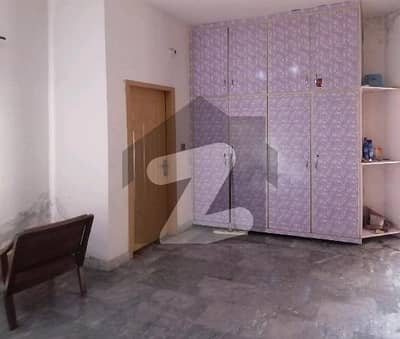 Ideally Located Lower Portion Of 788 Square Feet Is Available For rent In Sabzazar Scheme