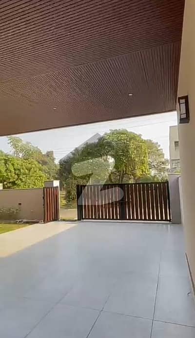 واپڈا سٹی فیصل آباد میں 1 کنال مکان 11.0 کروڑ میں برائے فروخت۔