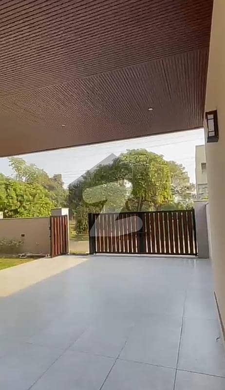 واپڈا سٹی فیصل آباد میں 1 کنال مکان 11.0 کروڑ میں برائے فروخت۔ واپڈا سٹی فیصل آباد میں 1 کنال مکان 11.0 کروڑ میں برائے فروخت۔