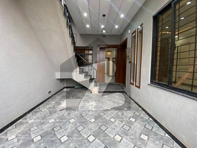 صنوبر سٹی اڈیالہ روڈ,راولپنڈی میں 4 کمروں کا 5 مرلہ مکان 55.0 ہزار میں کرایہ پر دستیاب ہے۔