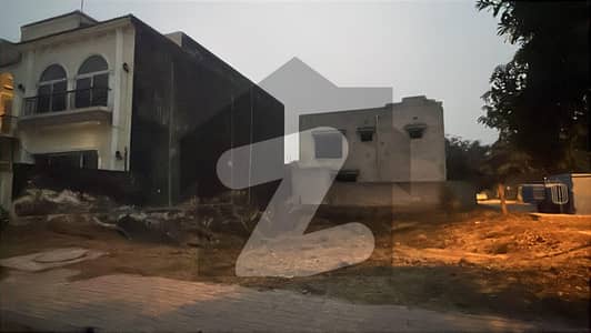 بحریہ ٹاؤن - توحید بلاک بحریہ ٹاؤن ۔ سیکٹر ایف,بحریہ ٹاؤن,لاہور میں 1 کنال رہائشی پلاٹ 2.25 کروڑ میں برائے فروخت۔ بحریہ ٹاؤن - توحید بلاک بحریہ ٹاؤن ۔ سیکٹر ایف,بحریہ ٹاؤن,لاہور میں 1 کنال رہائشی پلاٹ 2.25 کروڑ میں برائے فروخت۔