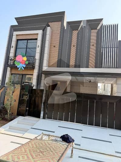 9 Marla Brand New Modern House For sale 9 Marla Brand New Modern House For sale