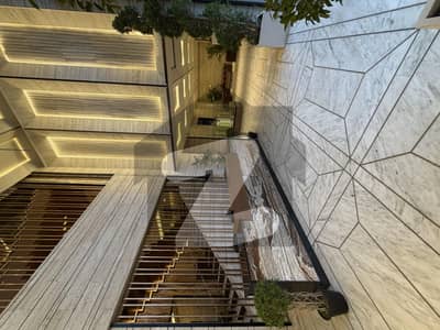 A Two-Bedroom Residence With An Additional Study Room.