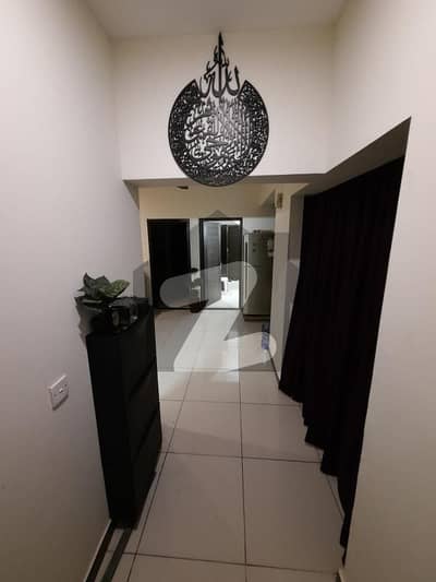 Compound facing | 4th Floor | 3 Bed, Drawing, Dining Apartment For Sale Kings Tower, Gulistan-e-Johar